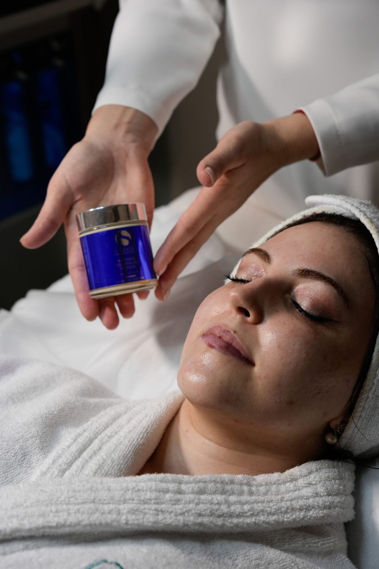 Gesichtsbehandlung bei Beverly Hills Beauty Wien
