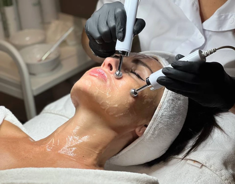 Mikrostrom Facial