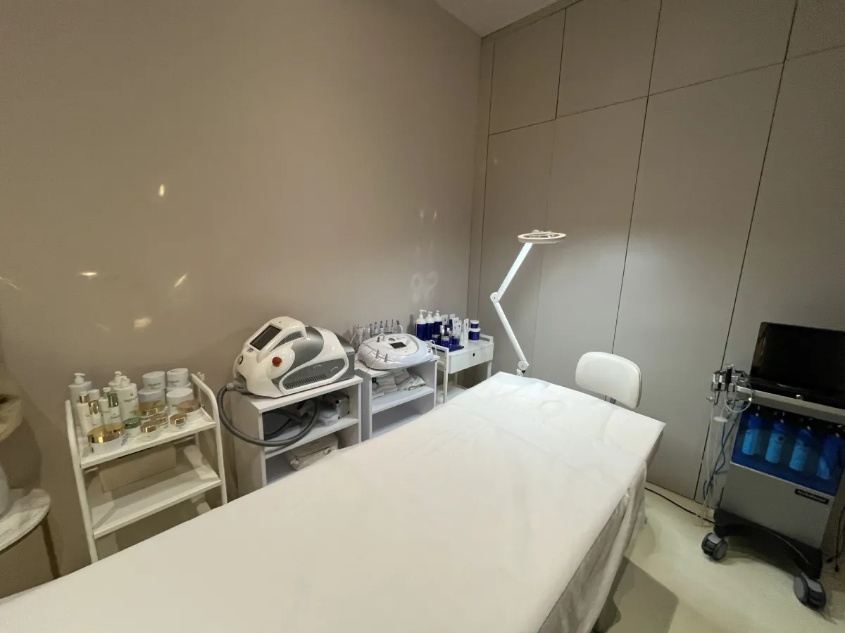 Microcurrent Facial Treatment in Vienna
